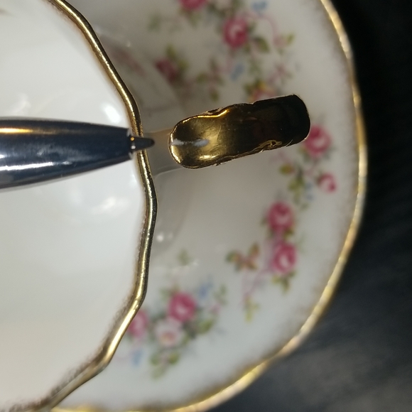 Elizabethan Fine Bone China Rosamund Cup & Saucer - Picture 13 of 13